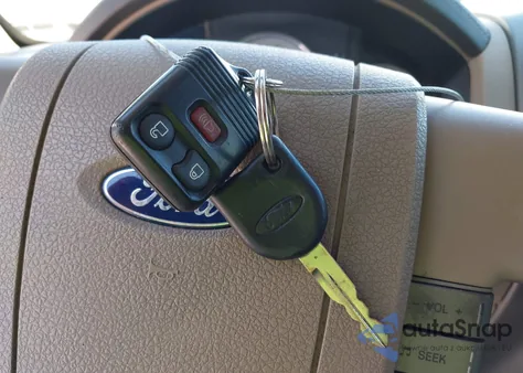 2008 Ford F-150 Harley-Davidson/Limited из США, поврежденный, VIN 1FTRW12588FA72108